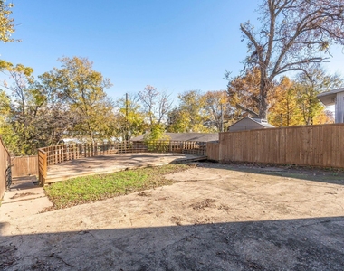 7356 Walling Lane - Photo Thumbnail 34