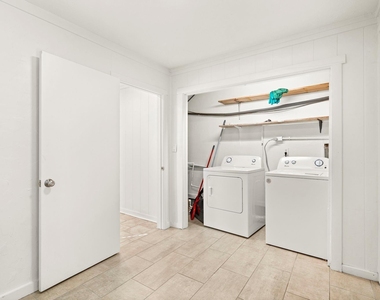 7356 Walling Lane - Photo Thumbnail 18