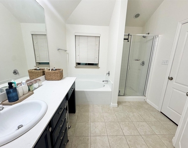 4900 Lemon Grove Drive - Photo Thumbnail 9