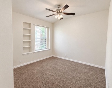 4900 Lemon Grove Drive - Photo Thumbnail 6