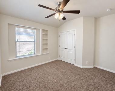 4900 Lemon Grove Drive - Photo Thumbnail 7
