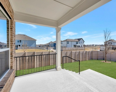 4901 Vizsla Lane - Photo Thumbnail 10