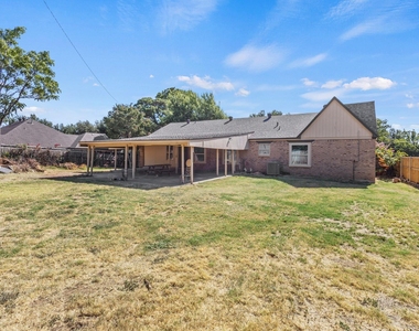620 Oakwood Lane - Photo Thumbnail 26