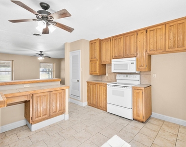 620 Oakwood Lane - Photo Thumbnail 13
