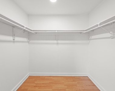 620 Oakwood Lane - Photo Thumbnail 23