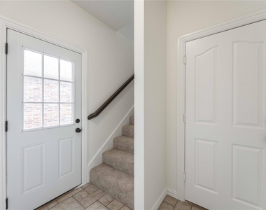 3305 Estacado Lane - Photo Thumbnail 14