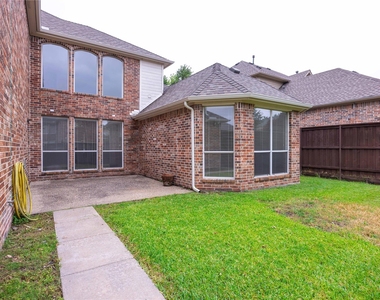 3305 Estacado Lane - Photo Thumbnail 36