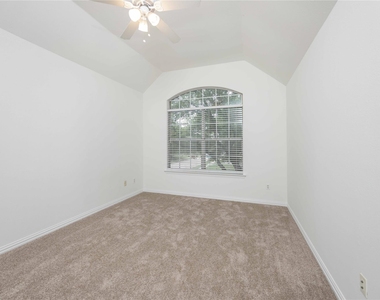 3305 Estacado Lane - Photo Thumbnail 25