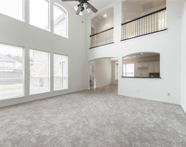3305 Estacado Lane - Photo Thumbnail 17
