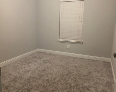 1410 Brindle Drive - Photo Thumbnail 5
