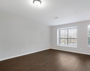 1441 Fox Run Drive - Photo Thumbnail 28