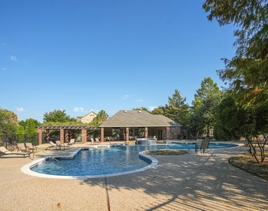 1441 Fox Run Drive - Photo Thumbnail 38