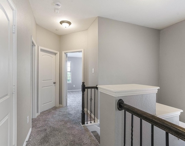1441 Fox Run Drive - Photo Thumbnail 22