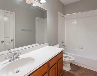 1441 Fox Run Drive - Photo Thumbnail 25