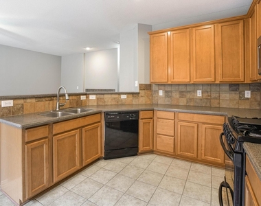 1441 Fox Run Drive - Photo Thumbnail 11