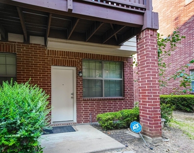 1441 Fox Run Drive - Photo Thumbnail 34