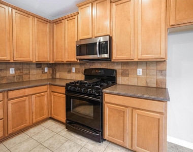 1441 Fox Run Drive - Photo Thumbnail 10