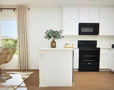 1121 Desert Willow - Photo Thumbnail 23