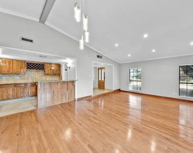1715 Cherokee Trail - Photo Thumbnail 11