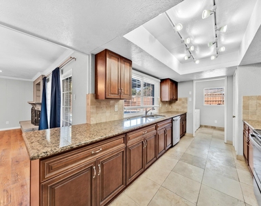 1715 Cherokee Trail - Photo Thumbnail 13