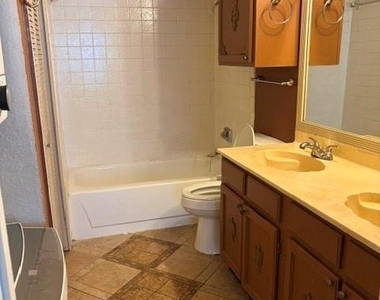 9839 Walnut Street - Photo Thumbnail 6