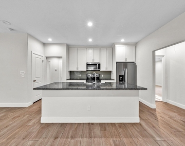 605 Martin Luther King Street - Photo Thumbnail 9
