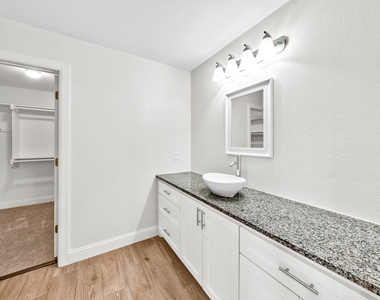 605 Martin Luther King Street - Photo Thumbnail 14
