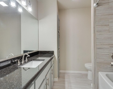 2946 Canyon Drive - Photo Thumbnail 5