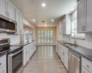 2946 Canyon Drive - Photo Thumbnail 3