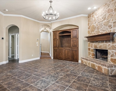 7149 Stone Villa Circle - Photo Thumbnail 2