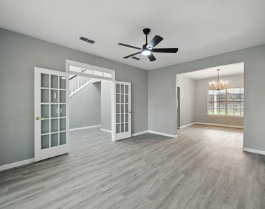6833 Lyndale Drive - Photo Thumbnail 11