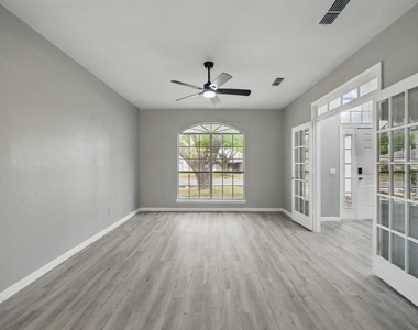 6833 Lyndale Drive - Photo Thumbnail 6