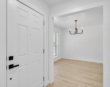 3352 Lanarc Drive - Photo Thumbnail 1