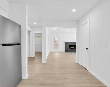 3352 Lanarc Drive - Photo Thumbnail 10