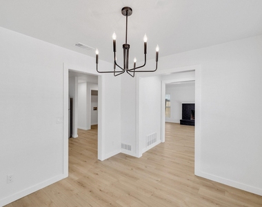 3352 Lanarc Drive - Photo Thumbnail 7