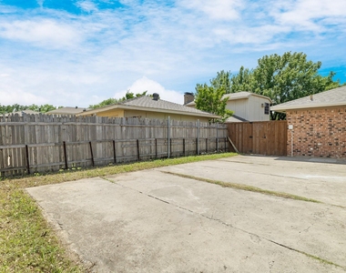 3352 Lanarc Drive - Photo Thumbnail 28