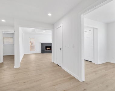 3352 Lanarc Drive - Photo Thumbnail 11
