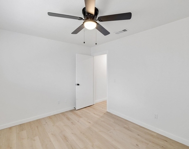 3352 Lanarc Drive - Photo Thumbnail 14