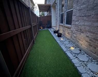 6406 Shakespeare Place - Photo Thumbnail 16