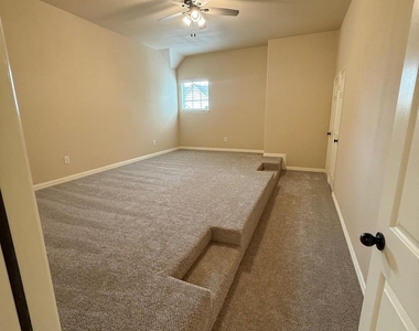 6406 Shakespeare Place - Photo Thumbnail 7