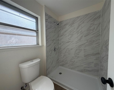 4033 Morgan Drive - Photo Thumbnail 11