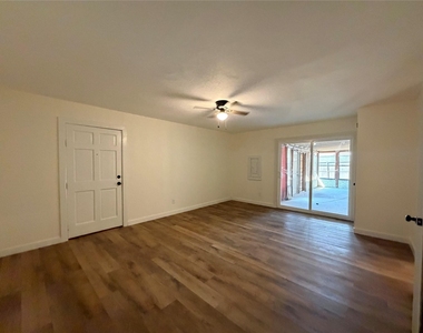 4033 Morgan Drive - Photo Thumbnail 16