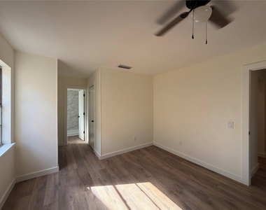 4033 Morgan Drive - Photo Thumbnail 12