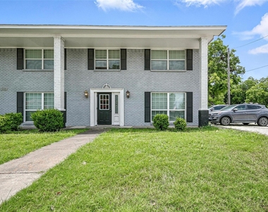 103 W Brown Street - Photo Thumbnail 19