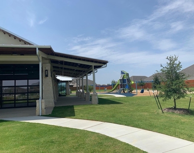 2320 Volans Drive - Photo Thumbnail 21