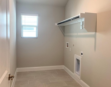 2320 Volans Drive - Photo Thumbnail 14