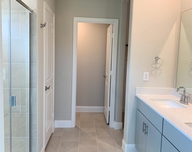 2320 Volans Drive - Photo Thumbnail 7