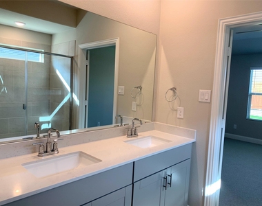 2320 Volans Drive - Photo Thumbnail 8