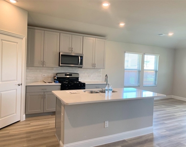 2320 Volans Drive - Photo Thumbnail 4