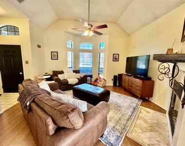 421 Leisure Lane - Photo Thumbnail 1